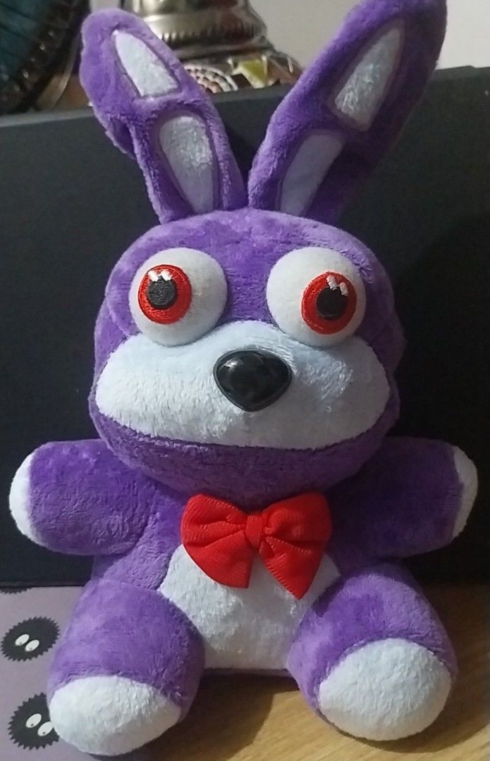 Fnaf Bonnie Plush (Category: Plushies & Soft Toys) located in Manila. Submitted by coldsundaez (Listing ID 1455270184, Image 1). Description: READ BEFORE MAKING AN OFFER! > Feel free to message if u have questions > Still good as new! no issues > Letting this one go I need some funds now for school :[ > Feel free to ask questions to me in chat > Original price of card was 380 > Received thru delivery (Lalamove, Grab, J&T). Shipping fee will be sh