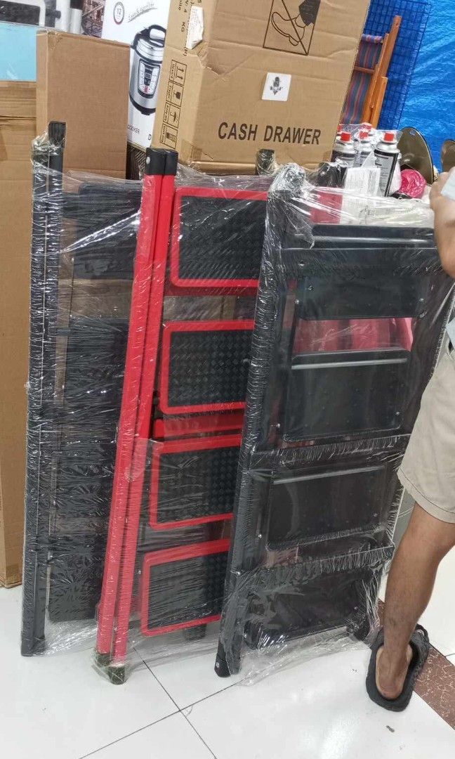 folding ladder (Category: Ladders & Steps) located in Manila. Submitted by ncledlcrz (Listing ID 1455186319, Image 1). Description: foldable ladder by steps.