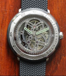 (Category: ) located in . Submitted by 1minutewatchguy (Listing ID 1455175476, Image 1). Description: .