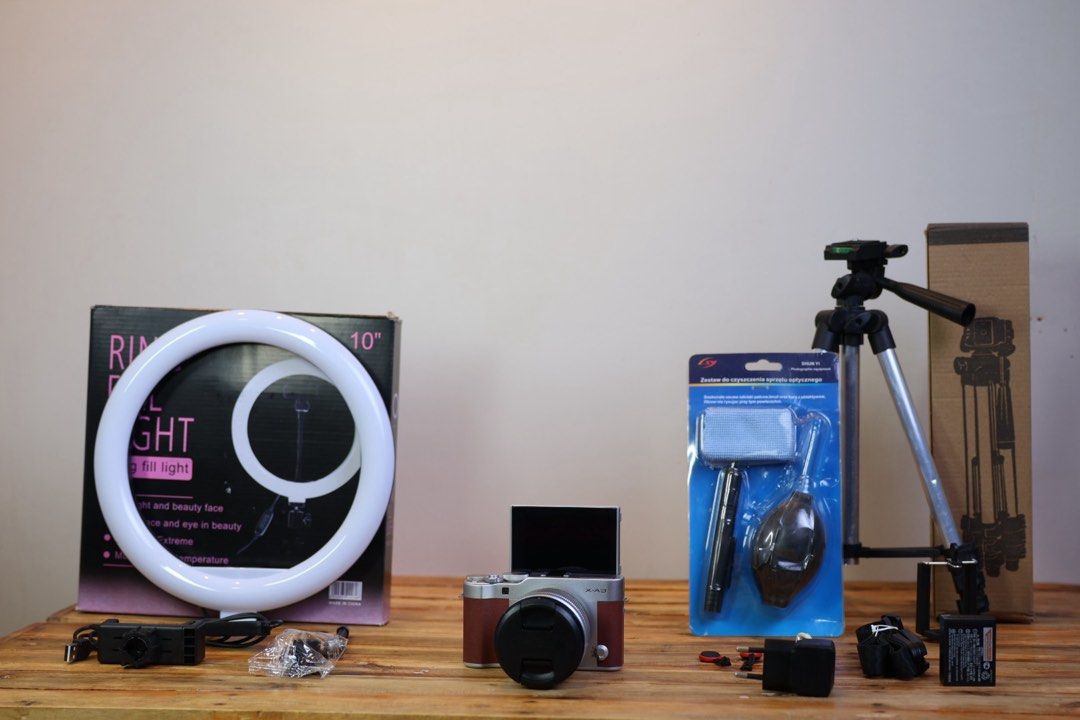 Fujifilm X-A3 Mirrorless Camera (Category: Cameras) located in Manila. Submitted by lenascamera (Listing ID 1455141476, Image 2). Description: NOTE: Sa dami po ng message na natatangap ko, naka hold napo ang Mga message hindi napo ako makapag reply pero na babasa ko kaya hanggat maari mag direct na kayo sa page ko sa facebook Lena’s camera para makareply ako agad salamat. Fujifilm X-A3 Mirrorless Camera Price: ₱18,500 Color: Brown Condition: Full