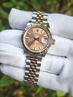 (Category: ) located in . Submitted by 2am.watches (Listing ID 1455299807, Image 1). Description: .