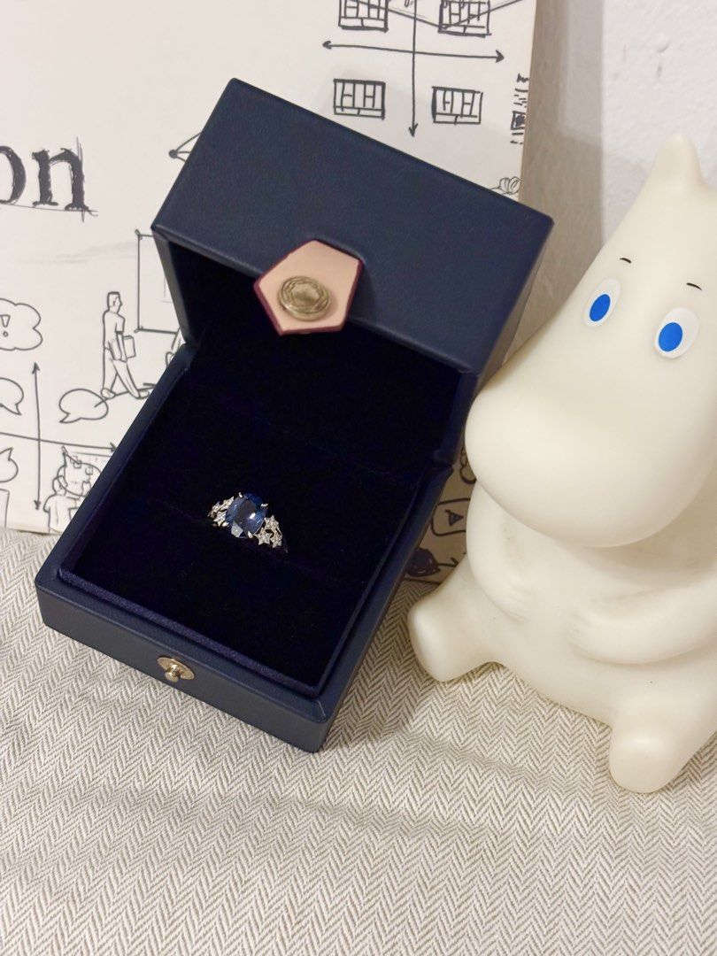 Gemstone Ring (Category: Rings) located in Singapore. Submitted by sincereselling (Listing ID 1455282923, Image 1). Description: Suitable for gift US size 6 .
