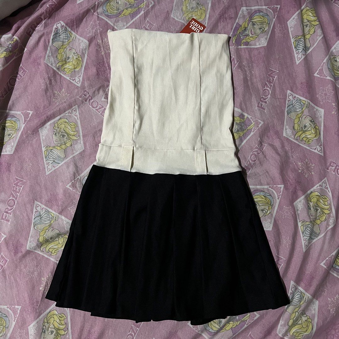 GirlCode Cream & Black Dress XS-S (Category: Dresses) located in Manila. Submitted by erickalago (Listing ID 1455306098, Image 1). Description: brandnew w minimal stain size xs-small (23-25 waistline) loc: Manila (open for tik.tok co and lalamove).