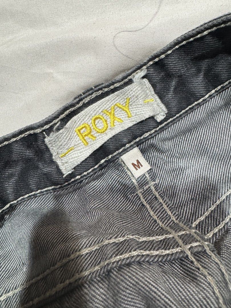 Grunge Low-waisted Rox Shorts (Category: Shorts) located in Quezon City. Submitted by chrollo7 (Listing ID 1455208917, Image 3). Description: - small to medium, 28-32 waist.