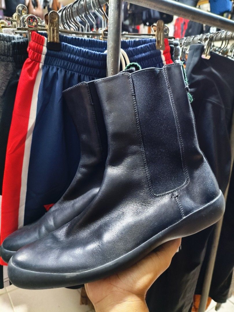 Gucci black leather web boots (Category: Boots) located in Puerto Princesa. Submitted by lotsstuff (Listing ID 1455318294, Image 1). Description: size 41.5 fits 8.5-9 us men excellent condition price 6499+sf.