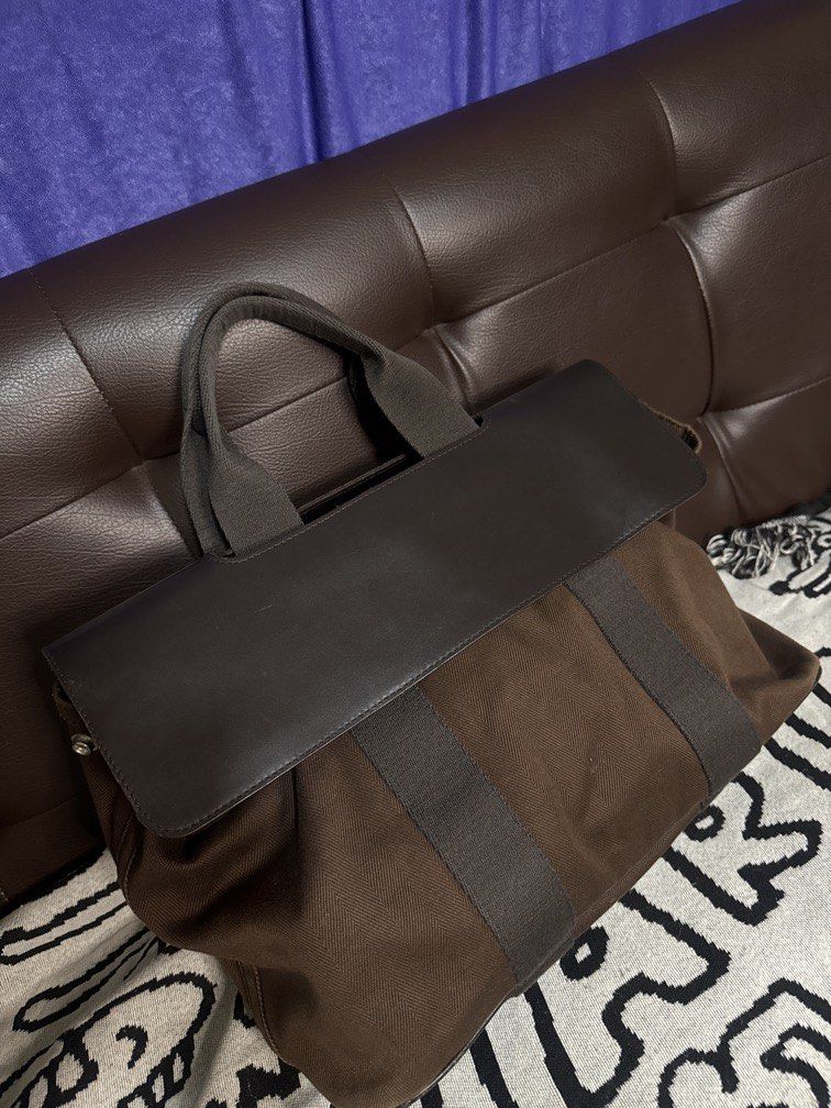 Hermes Toile & Swift Valparaiso MM (Category: Luxury Bags & Wallets) located in Manila. Submitted by dripdistrict (Listing ID 1453660402, Image 1). Description: Authentic Hermes Valparaiso HandBag Brought From US - Brown canvas tote bag - Leather accents - Herringbone pattern (inside and out) - Main compartment with internal pockets - Snap closure - Sturdy handles - Ideal for daily use.