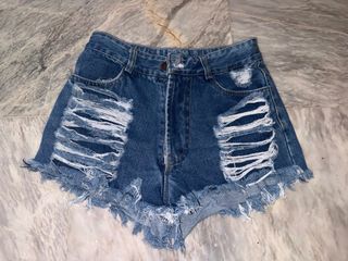 (Category: ) located in . Submitted by veronicasdeclutter (Listing ID 1455222118, Image 1). Description: .