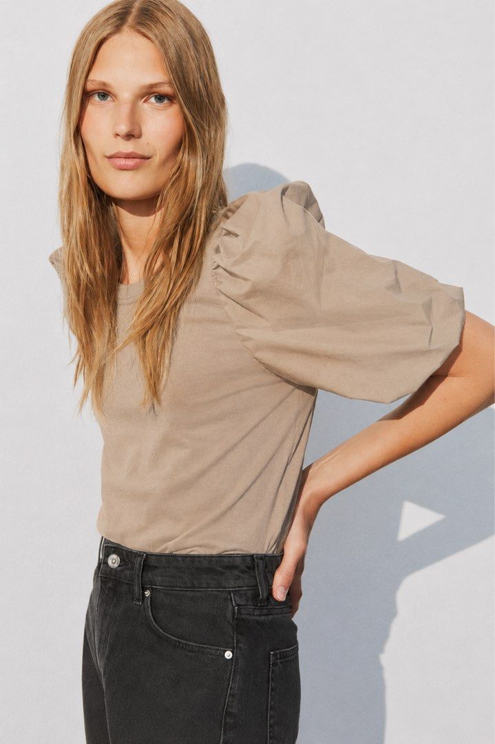 H&M beige puff sleeve top (Category: Shirts) located in Valenzuela. Submitted by andreaaah (Listing ID 1434098487, Image 1). Description: L21 B32.