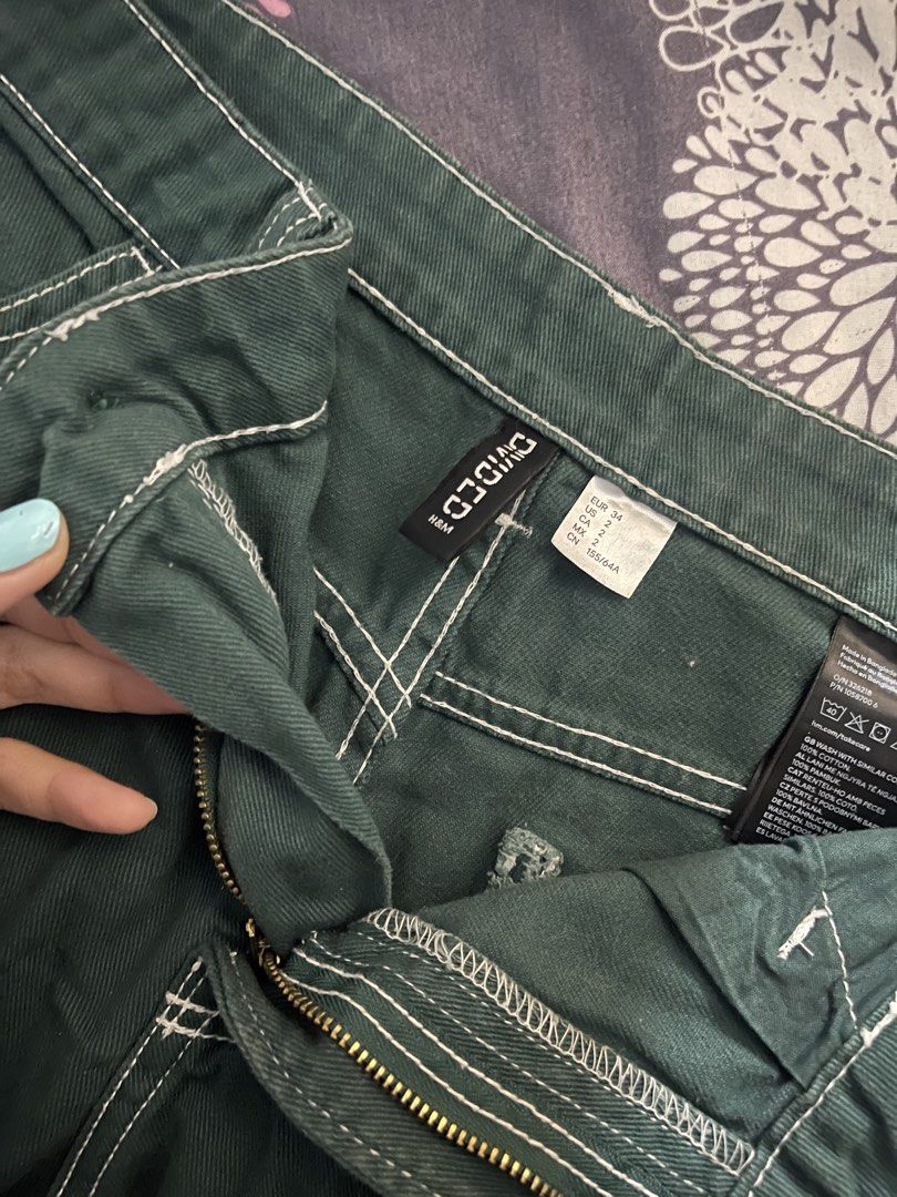 H&M Green Wide Leg Cargo Pants (Category: Jeans) located in Quezon City. Submitted by by.allysa (Listing ID 1442537042, Image 2). Description: can be worn with multiple tops wide leg pants 📍: quezon city 💸: gcash only (payment first) 📦: lalamove or j&t (shipping fee paid by buyer).