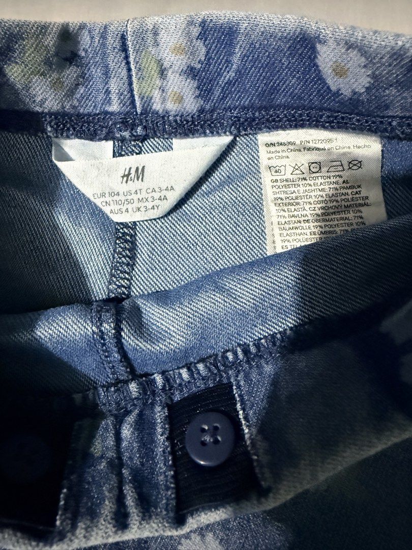 H&M Kids Bootcut Pants (Category: Babies & Kids Fashion) located in Las Pinas. Submitted by aubryan (Listing ID 1455199031, Image 3). Description: Size: 3-4 y ( fits til 5y).