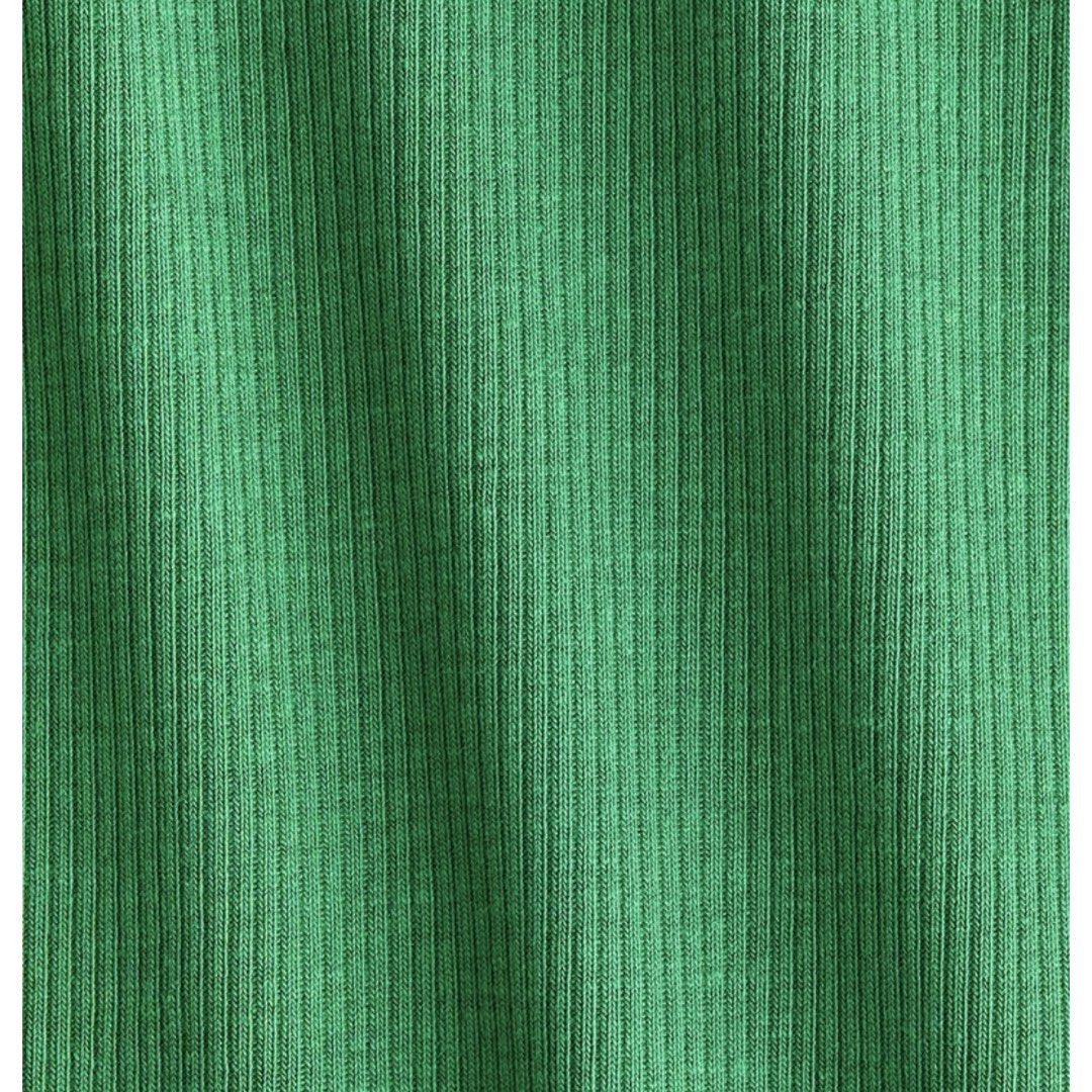 H&M Ribbed Long Sleeve Top Green (Category: Longsleeves) located in Taguig. Submitted by riyahkh (Listing ID 1455244789, Image 2). Description: Crew neck style! Soft and stretchy material. Versatile: great for layering or wearing on its own. Fits XS-S. Helping Tags: Zara, Mango, Bershka, Cotton On, Stradivarius, Pull&Bear.