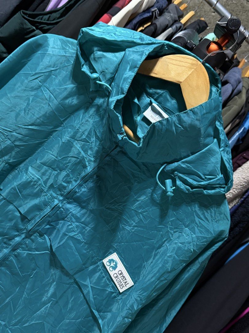 Hoodie (Category: Hoodies) located in Bulacan. Submitted by eman02 (Listing ID 1455238747, Image 3). Description: 💥 REMINDERS: 📢 Thrifted pieces — may have minor flaws, manage expectations 🎨 Colors may vary due to lighting 💳 Payment: GCash / Bank Transfer 📦 Courier: J&T happy Thrifting 🛒😁❤️ “📌 Disclaimer: Hindi po ito affiliated, sponsored, o official product ng anumang brand.”.