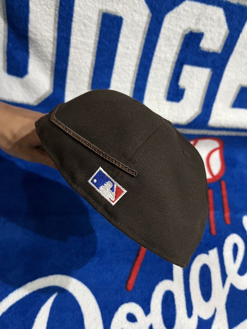 HOUSTON ASTROS 45TH ANNIVERSARY DARK BROWN GREY (Category: Caps & Hats) located in Manila. Submitted by AauuStin (Listing ID 1455308548, Image 3). Description: Houston Astros 45th Anniversary Dark Brown Grey •7 ½ •As New .