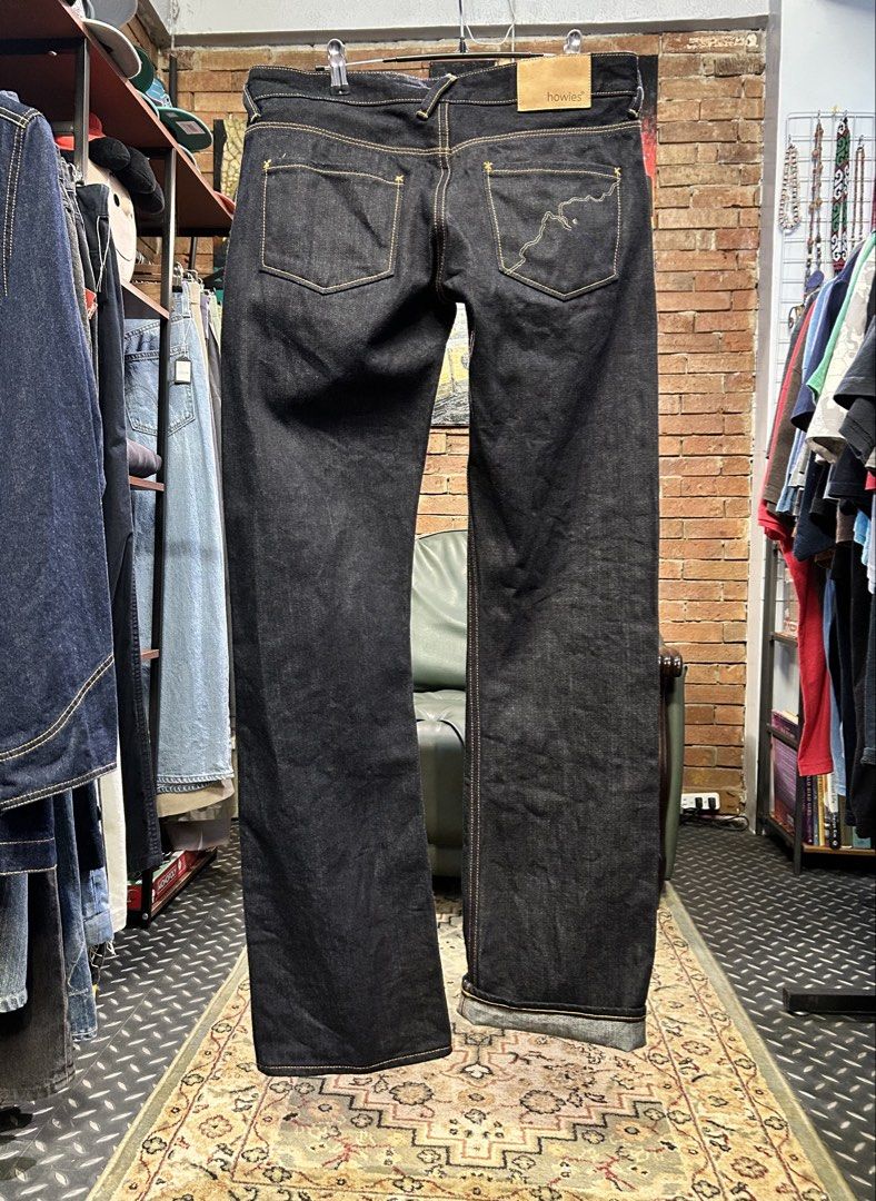 Howies Raw Selvedge Jeans W32 (Category: Jeans) located in Quezon City. Submitted by pricetakedown (Listing ID 1455258943, Image 1). Description: Cone Mills Weave; Mid-2010s Production Excellent condition Size: 10L / 32 Measurements (inches) Waist: 32 Rise: 9 Hip: 20.75 Inseam: 34 Outseam: 42 Hem: 9 🫶🏻 Manage your expectations. Check photos and details thoroughly ✨ Items have been washed and sanitized 💡Actual color may vary due to lighting .👋