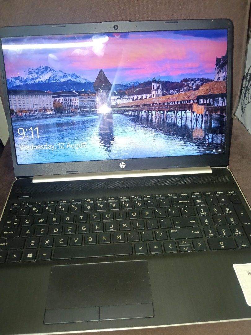 Hp 15s (Category: Laptops & Notebooks) located in Manila. Submitted by neraaaaa (Listing ID 1455269731, Image 3). Description: Speaker Unworking.