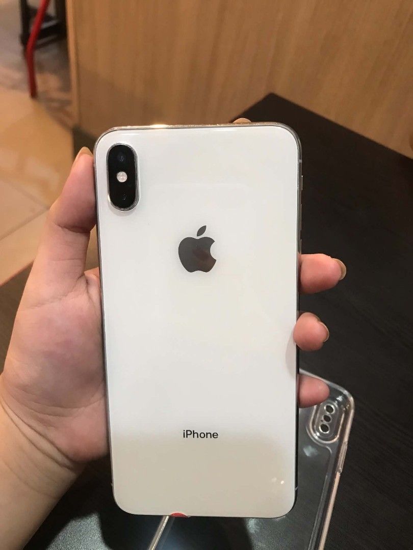 Iphone XS max 256gb (Category: iPhone X Series) located in Antipolo. Submitted by oddhawk.5a062c (Listing ID 1455238164, Image 1). Description: may bawas pa sa sure buyer iphone XS max (256gb) BATTERY HEALTH: 82% TRUE TONE WORKING FRONT AND BACKCAM MALINAW ISSUE: WIFI AND HOTSPOT ONLY NO FACE ID BAWAL IRESET AND UPDATE UNIT AND CASE ONLY LOWER ANTIPOLO LOC.