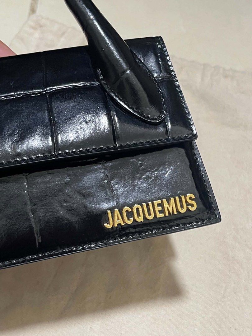 Jacquemus Le Chiquito long boucle bag (Category: Shoulder Bags) located in Manila. Submitted by ac3_03 (Listing ID 1455210195, Image 2). Description: Selling‼️ Jacquemus Le Chiquito long boucle bag With dust bag Excellent condition Money back if proven fake🫰🏽 📍manila or cavite .