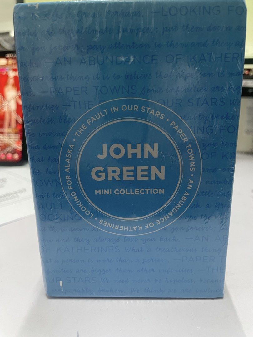John Green Mini Collection Box Set Dutton Books (Category: Storybooks) located in Caloocan City. Submitted by addtojoyonlinestore (Listing ID 1455174178, Image 3). Description: - Four John Green classics in a mini collection box set. - Includes: Looking for Alaska, An Abundance of Katherines, Paper Towns, and The Fault in Our Stars. - Slipcase designed by Lindsey Andrews & Maria Fazio. - Published by Dutton Books (Penguin Random House). - Ideal f