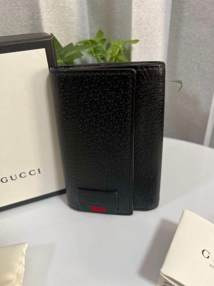 Key holder (Category: Luxury Bags & Wallets) located in Pasig City. Submitted by emashopaholic (Listing ID 1455184644, Image 1). Description: Brand new Gucci keycles With box, dust bag and paper bag Only ₱9500 SF c/o buyer Pasig Gcash/bdo/bpi.
