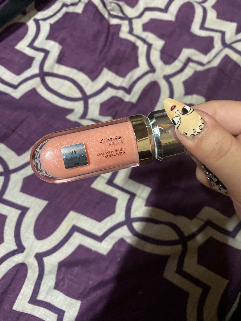 Kiko Milano 3D Hydra Lip Gloss Shade 04 (Category: Makeup) located in Pasay City. Submitted by zafiapreloved (Listing ID 1455309408, Image 1). Description: ✨ Authentic KIKO Milano 💄 3D Hydra Lipgloss 🎀 Shade: 04 Pearly Peach Rose 🆕 Brand new, never opened 🛍️ SRP: ₱1,300 🏷️ Selling for ₱999 (slightly negotiable) ❔ RFS: Not the shade I want ☹️ 📍 Location: Pasay, Makati, and Laguna !.