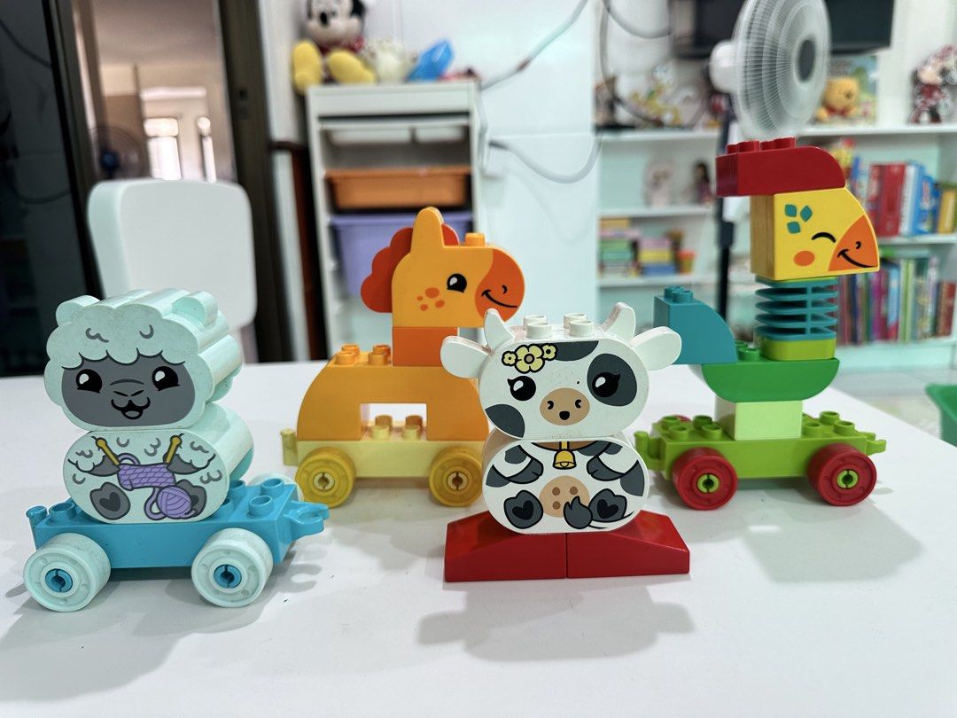 Lego Duplo Animal Train (Category: Lego & Building Sets) located in Quezon City. Submitted by mdluxury (Listing ID 1455171640, Image 2). Description: Lego Duplo Animal Train Complete set No box Used but in good condition Original price 1500++.