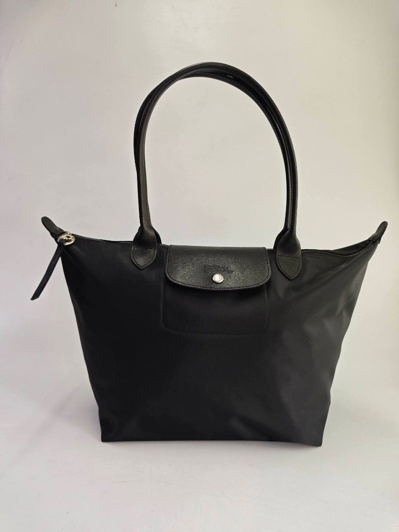 LONGCHAMP neo large long handle tote bag black (Category: Tote Bags) located in Quezon City. Submitted by brittneytan (Listing ID 1455207698, Image 2). Description: .