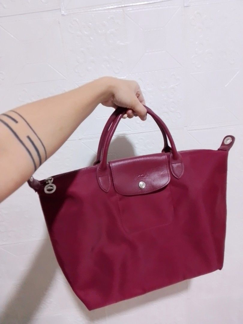 Longchamp type M (missing sling) (Category: Luxury Bags & Wallets) located in Mandaluyong City. Submitted by needs99 (Listing ID 1455195898, Image 1). Description: ang issue lang sa loob need lang linisan.