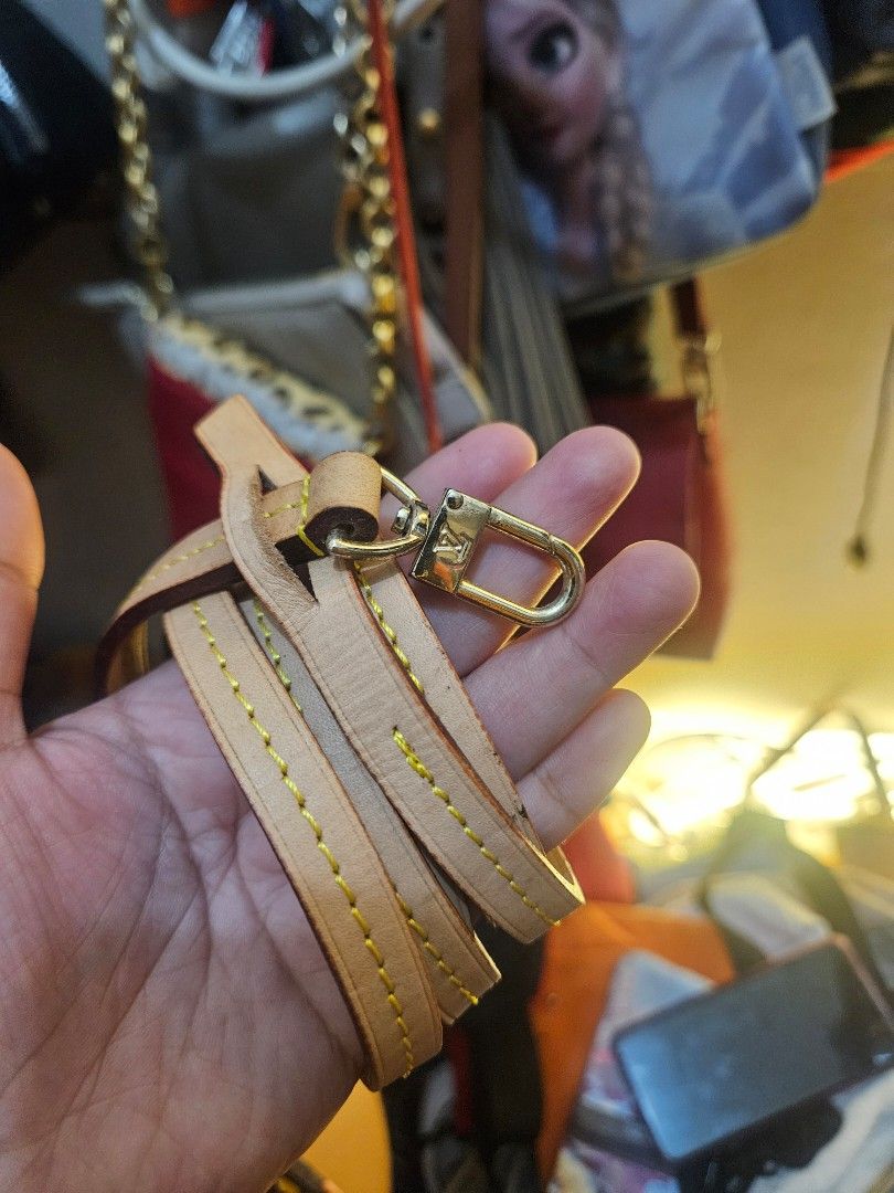 Lv vachetta strap (Category: Luxury Bags & Wallets) located in Zamboanga. Submitted by Clairey03 (Listing ID 1455235787, Image 2). Description: NGA strap only.