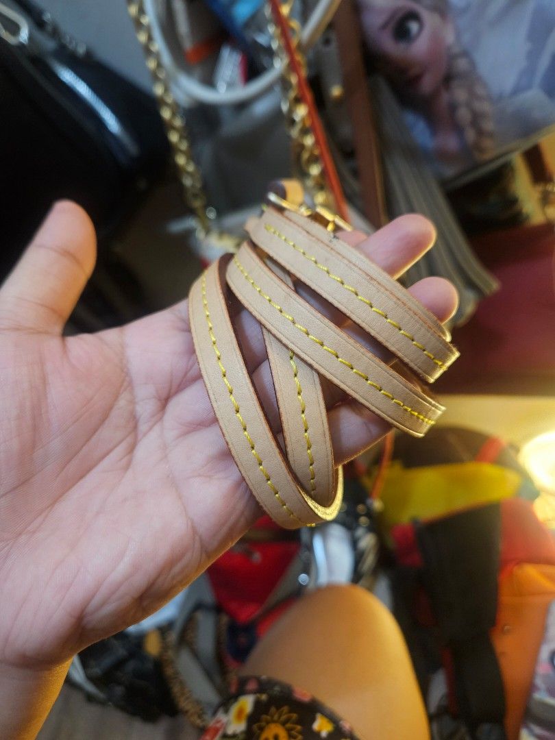 Lv vachetta strap (Category: Luxury Bags & Wallets) located in Zamboanga. Submitted by Clairey03 (Listing ID 1455235787, Image 3). Description: NGA strap only.