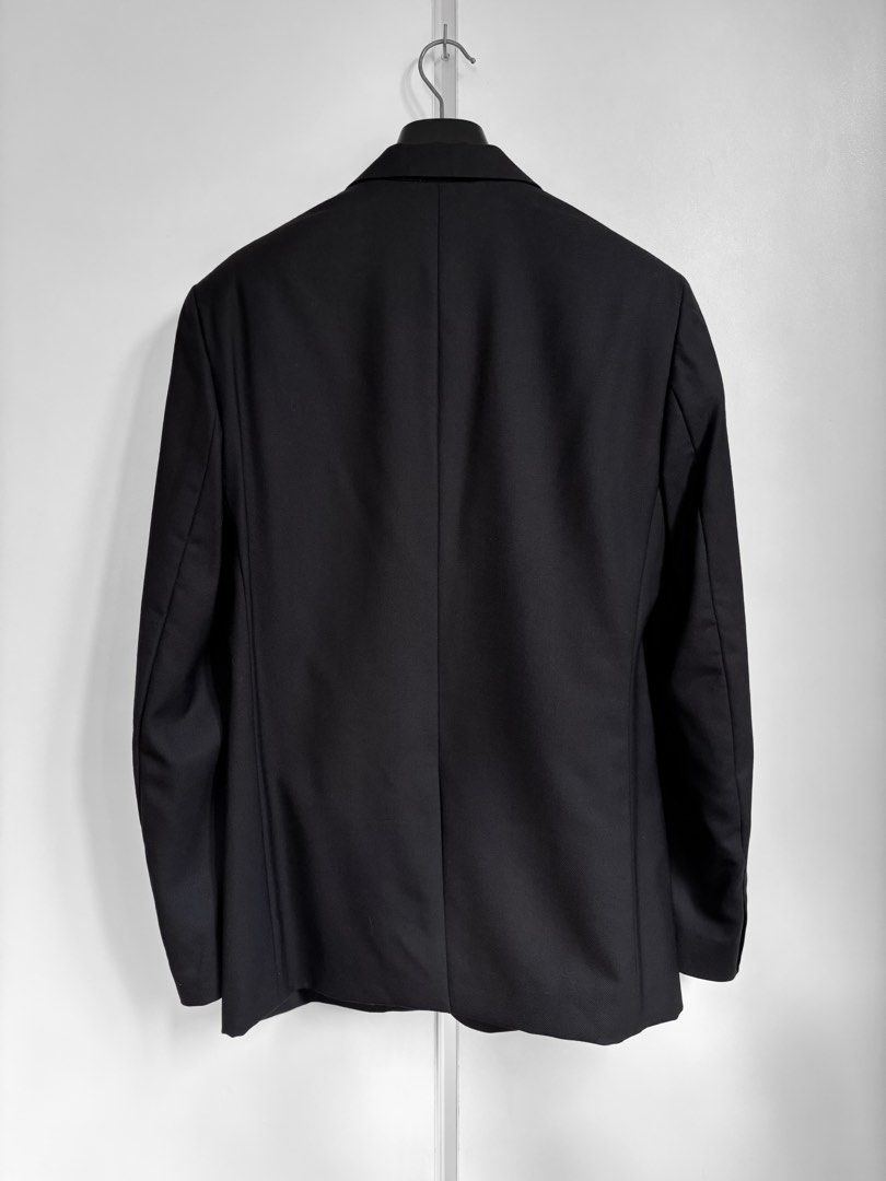 Maison Martin Margiela Single-Button “Card Pocket” Suit Jacket (Category: Luxury Apparel) located in Paranaque City. Submitted by grailonious (Listing ID 1455293614, Image 2). Description: size 46 slim fit. See the pictures for measurements Super minimal Margiela design. Features a notch on the chest pocket, which fits a standard ID card perfectly. Made in Italy Pristine new condition.