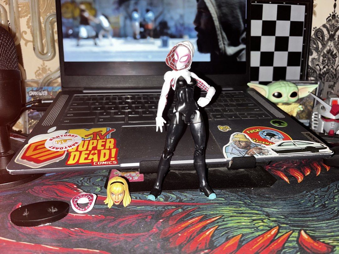 Marvel Legends Spider-Gwen Action Figure (Category: Figurines & Statues) located in Quezon City. Submitted by thethursdayproject (Listing ID 1455202248, Image 2). Description: - Marvel Legends Spider-Gwen action figure - Includes alternate head and accessories - All parts shown are included -no box.
