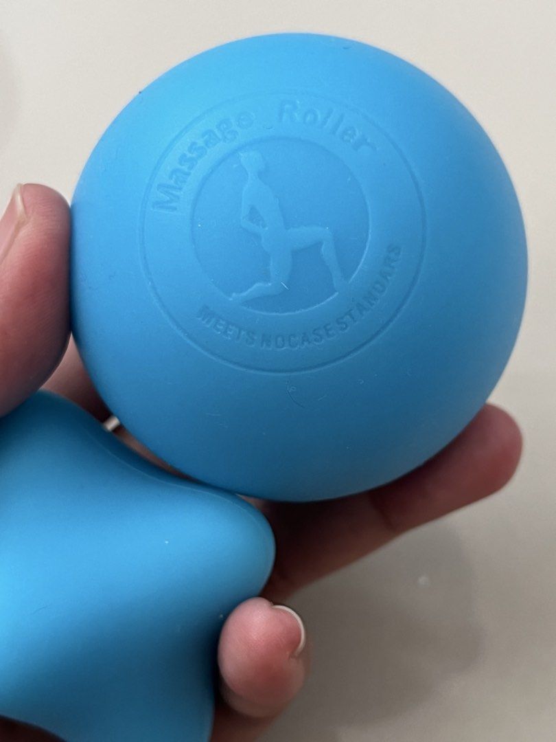 Massage balls 2-piece set (Category: Massage Devices) located in Daet. Submitted by UkayanNiAnj (Listing ID 1455299691, Image 3). Description: - Set includes: spherical ball, star-shaped ball, and a storage bag. - Color: blue - Uses: Myofascial release, stretching, and massage.