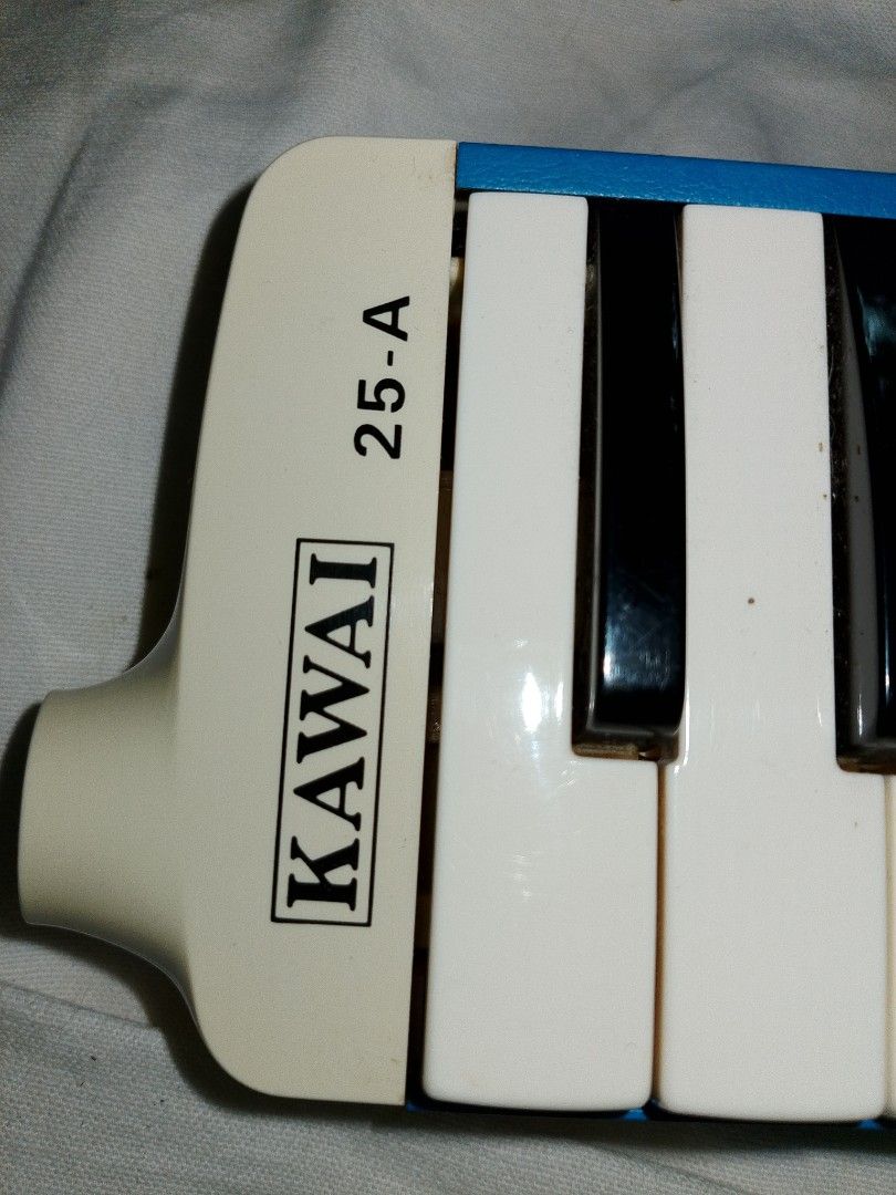 Melodica (Category: Musical Instruments) located in Manila. Submitted by takeroshc143 (Listing ID 1455183080, Image 3). Description: suzuki melodion (melodica) missing mouth piece but working and in great condition.