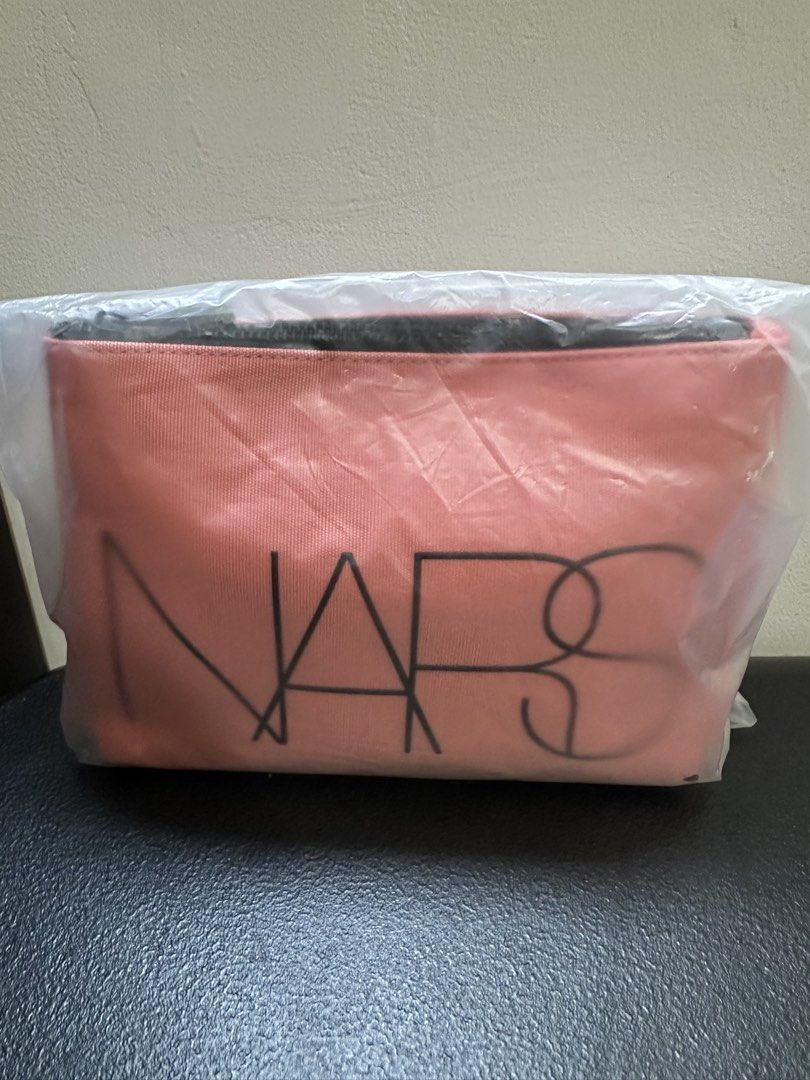 NARS Evergreen Pouch (Category: Makeup) located in Cebu City. Submitted by cebucitybased (Listing ID 1455228286, Image 1). Description: Brand New.