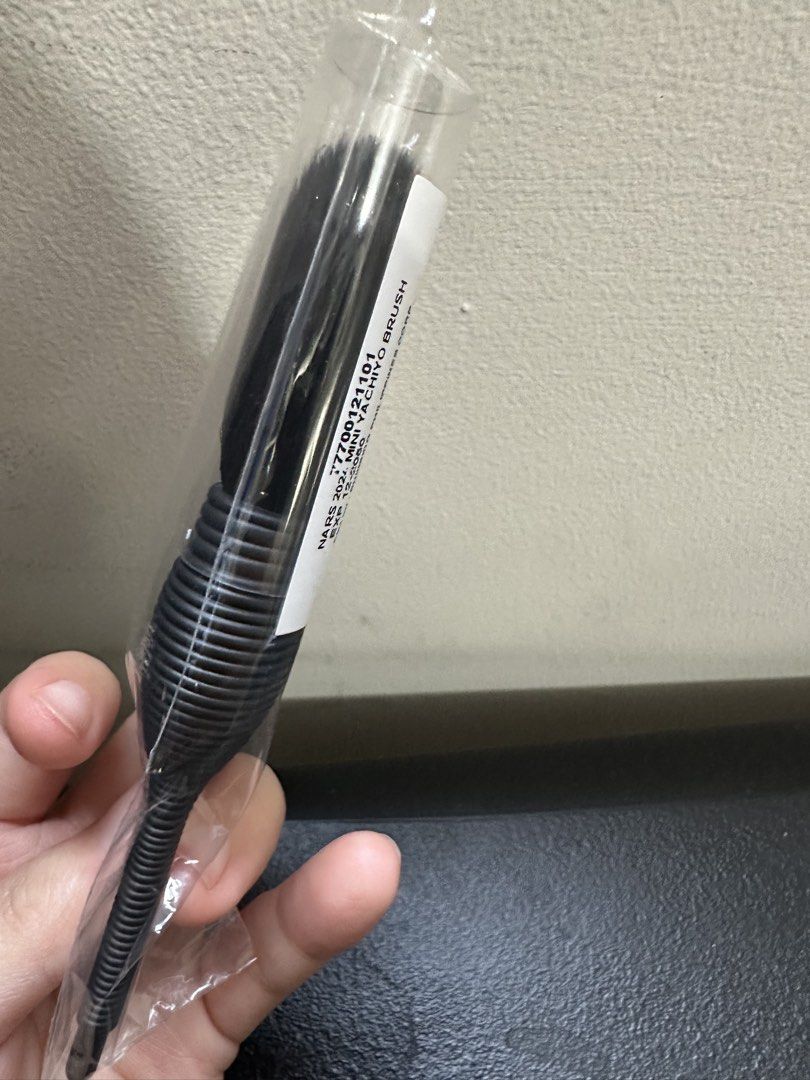 NARS Mini Yachiyo Brush (Category: Makeup) located in Cebu City. Submitted by cebucitybased (Listing ID 1455229266, Image 3). Description: .