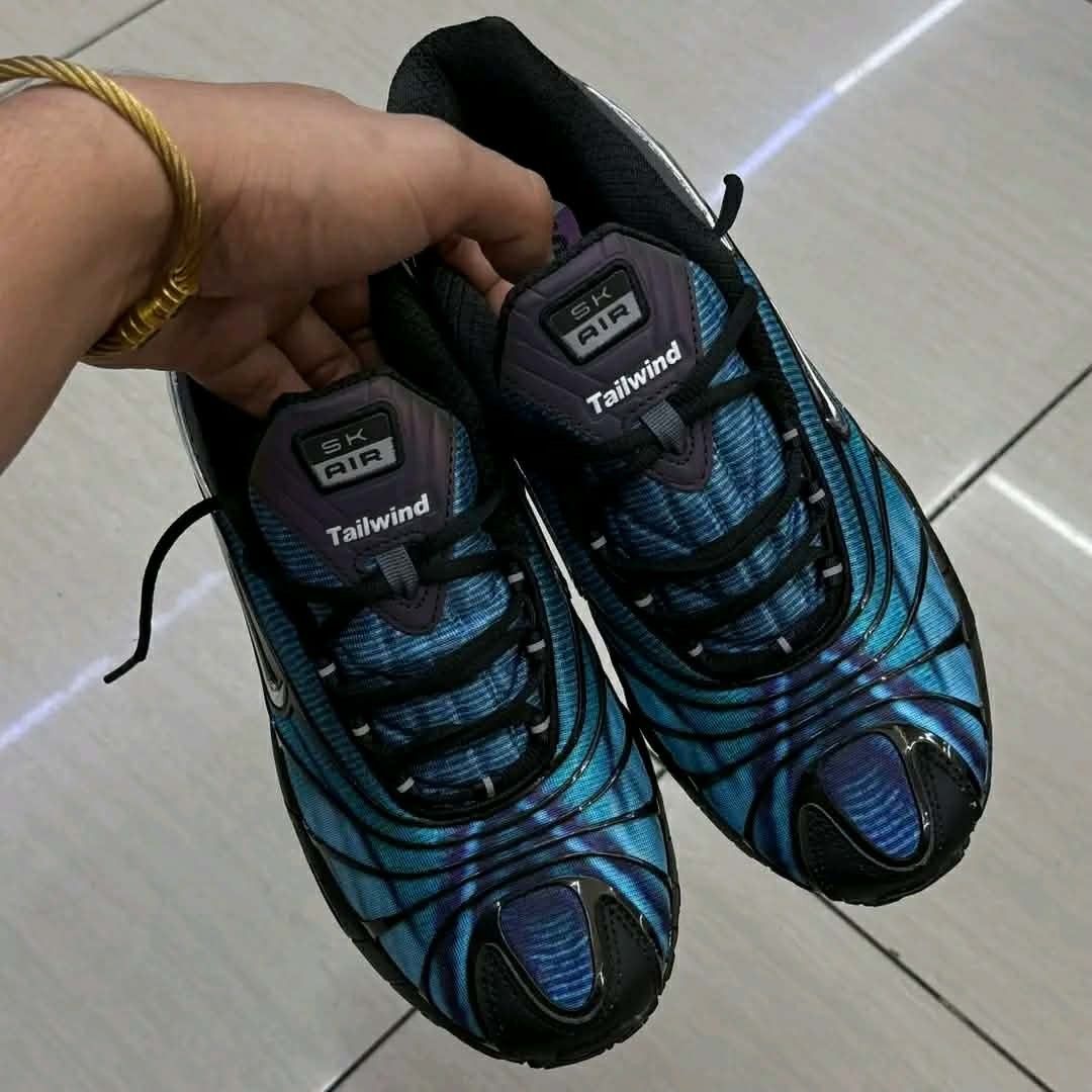 Nike Air max Tailwind (Category: Sneakers) located in Manila. Submitted by josier_181 (Listing ID 1455262092, Image 2). Description: Available now Ma'am/Sir Pm for more details Your order via lalamove COD or GCASH payment. Kung anong nasa post ko po yun po mismo ang dadating na item sa inyo 💯 Good quality and condition Thank you and God bless Womens Size Guide 5US - 36 EU/FR - 22CM 6US - 37 EU/FR - 23CM 6.5US - 37.5 EU/FR - 23.5CM 7US - 38 EU/FR