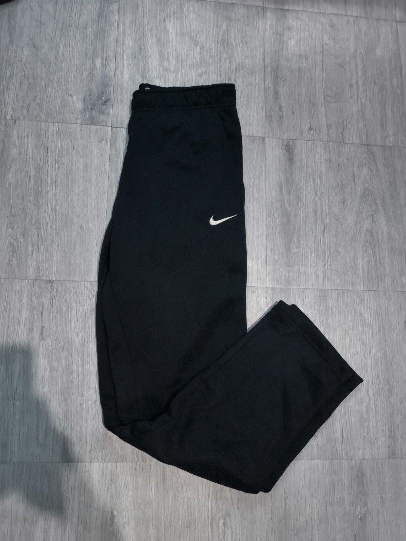 NIKE THERMA FIT PANTS (Category: Activewear) located in Guagua. Submitted by captrcher (Listing ID 1455163241, Image 1). Description: .