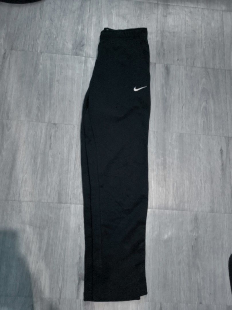 NIKE THERMA FIT PANTS (Category: Activewear) located in Guagua. Submitted by captrcher (Listing ID 1455163241, Image 2). Description: .