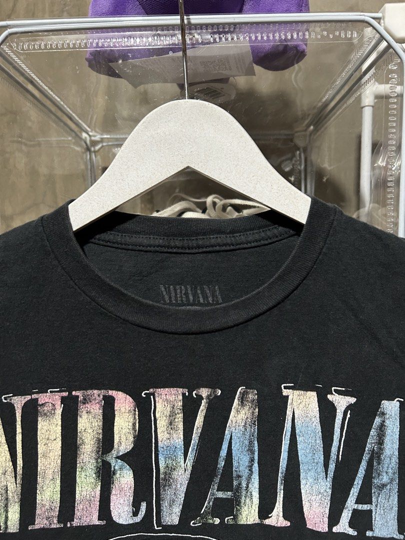 Nirvana Black Graphic T-Shirt Smiley Face Logo Size Small (Category: Tshirts & Polo Shirts ) located in Maasin. Submitted by throwingreverse (Listing ID 1455194244, Image 3). Description: Size: Small Dimes: L 25.5 W 17 Issue: None Color rate: 8.5/10 MOP: GCash Location: SOUTHERN LEYTE.