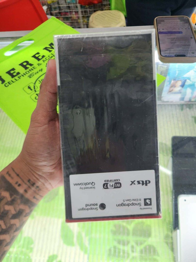 Nubia z80 ultra (Category: Android Others) located in Pasig City. Submitted by ijamgadgets (Listing ID 1455262387, Image 2). Description: Nubia z80 ultra 16gb/1terabyte Brandnew sealed .