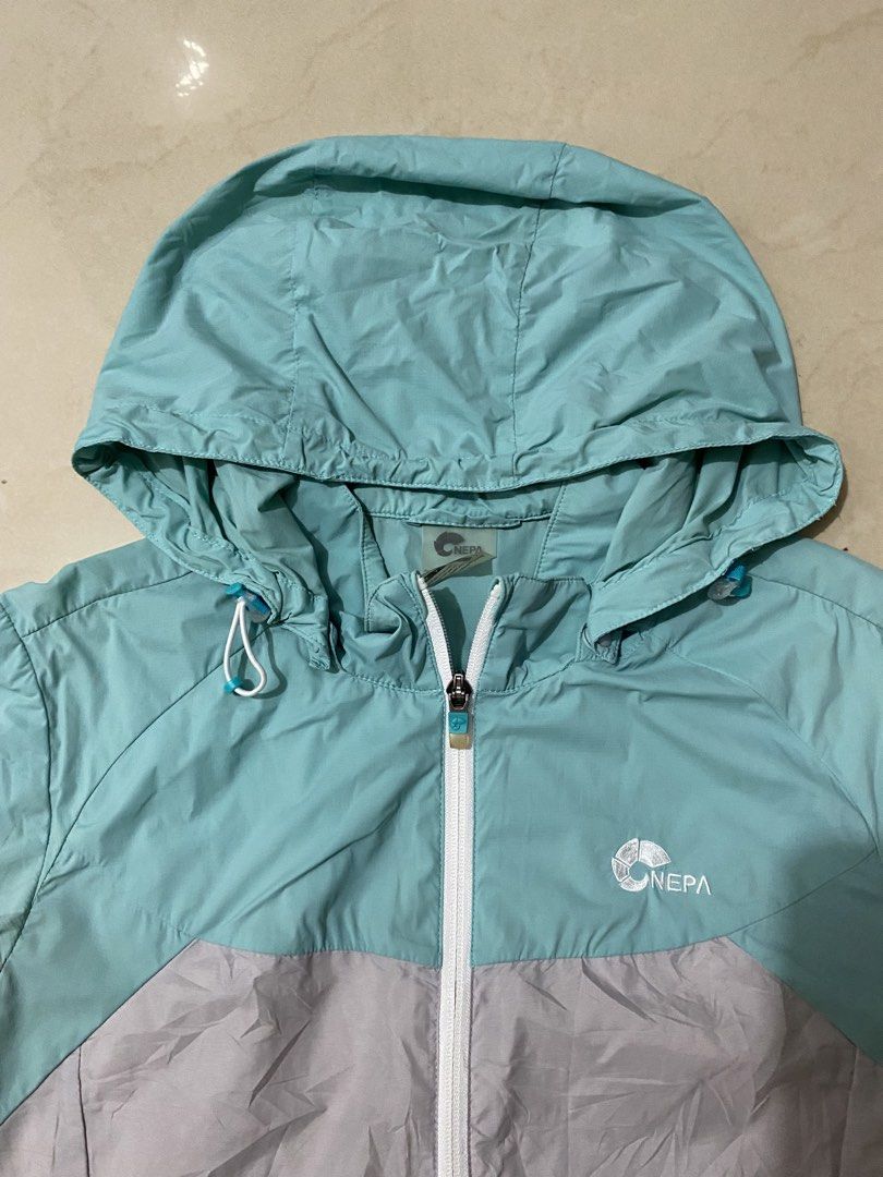 ONEPA OUTDOOR TWO TONE WOMENS RAIN JACKET (Category: Coats, Jackets and Outerwear) located in Talisay. Submitted by hustlethrift_2600 (Listing ID 1455320397, Image 3). Description: ONEPA OUTDOOR TWO TONE WOMENS RAIN JACKET M-L 19 W 24.5 L EXCELLENT CONDITION 9.8/10 COLOR RATE WATER RESISTAND QUICK DRY LIGHT WEIGHT ISSUE : BLACK STAIN ( HEM PART ) - 499 🏷️.
