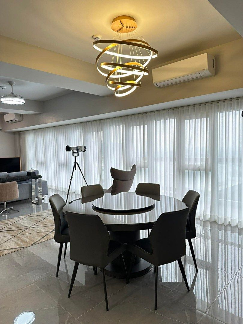 PARK MCKINLEY WEST (Category: Apartments & Condos) located in Taguig. Submitted by monique.theleadrealty (Listing ID 1455185298, Image 2). Description: PARK MCKINLEY WEST PENTHOUSE 336 sqm | 25th floor Unobstructed Makati Skyline View • Master bedroom • Junior master • 3 bedrooms + den • End-to-end balcony • Main + service kitchen • Maid’s room with T&B • Storage room • 1 parking • 155M Gross •400K + assoc dues.