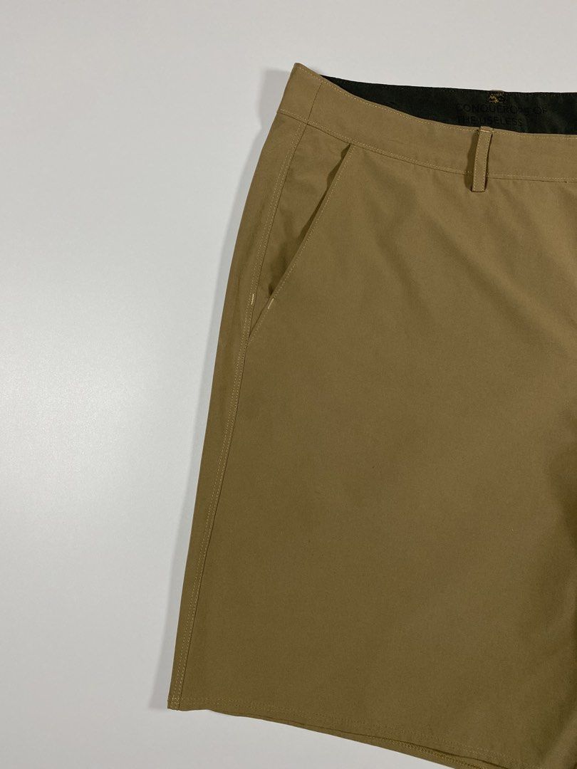 Patagonia Hydropeak Hybrid Walkshort Mens (Category: Activewear) located in Porac. Submitted by pepasoutdooressentials (Listing ID 1455292913, Image 3). Description: Patagonia Hydropeak Hybrid Walkshort Mens - Lightweight, quick-dry, 4-way stretch recycled polyester. - Smooth, chafe-free seams. - Side pockets and 2 rear pocket with drainage and key loop. Dimension Width: 40" Length: 20" Leg opening: 13.5" Condition: Like new Issue: Need lightwash
