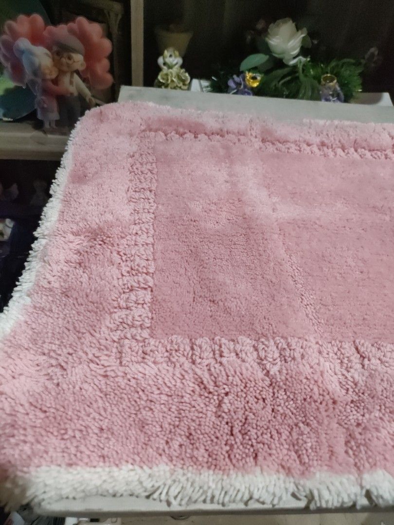 Pink Yves Saint Laurent bath mat (Category: Carpets, Mats & Flooring) located in Manila. Submitted by hunterherojapanjdm (Listing ID 1455289792, Image 3). Description: 1 Stock Available. MOD: J&T, Flash,LBC, Lalamove MOP:Bank Transfer, Gcash.