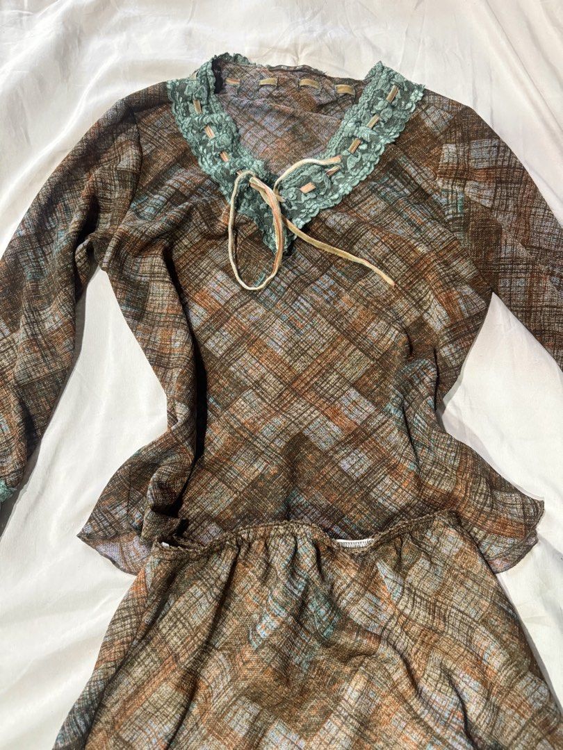 Plaid Long Sleeve and Skirt Set (Category: Dresses) located in Quezon City. Submitted by chrollo7 (Listing ID 1455200893, Image 2). Description: - barely used - can fit xs-small.