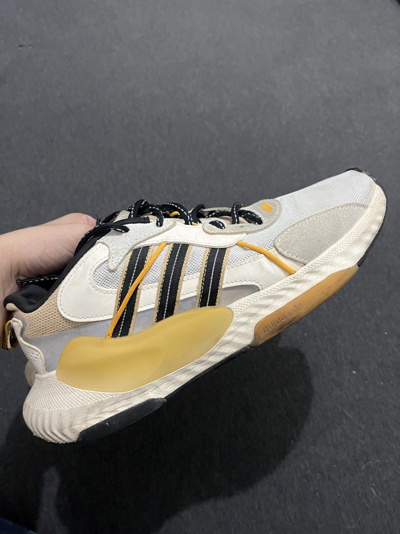 Preloved Adidas Rubber shoes for men (Category: Sneakers) located in Cavite. Submitted by condolady17 (Listing ID 1455164108, Image 3). Description: FOR SALE: Adidas rubber shoes -100% original Adidas -preloved 8.5/10 condition (needs cleaning) -US size 8 for men -shoes only no box Price: Php 650 only.