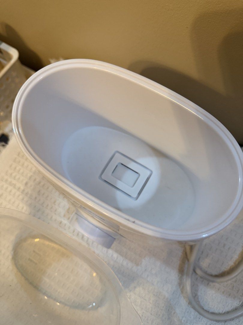 real bubee bottle warmer (Category: Breastfeeding & Bottle Feeding) located in Quezon City. Submitted by 89d880b481efe96149932945693e81 (Listing ID 1455287563, Image 2). Description: Real Bubee baby bottle warmer - good as new for lalamove or shipping LAST PRICE POSTED.