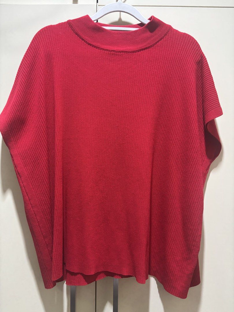 Res Knitted Turtle Top (Category: Blouses) located in Manila. Submitted by jrlua (Listing ID 1455187252, Image 1). Description: .
