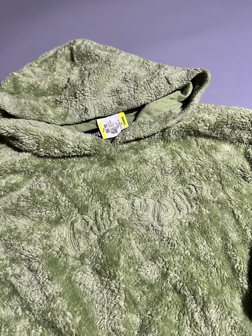 RIPNDIP WAVE SHERPA (Category: Activewear) located in Calbayog City. Submitted by js.street.finds (Listing ID 1455142163, Image 2). Description: Dimes 26/30 issue cut washtag.
