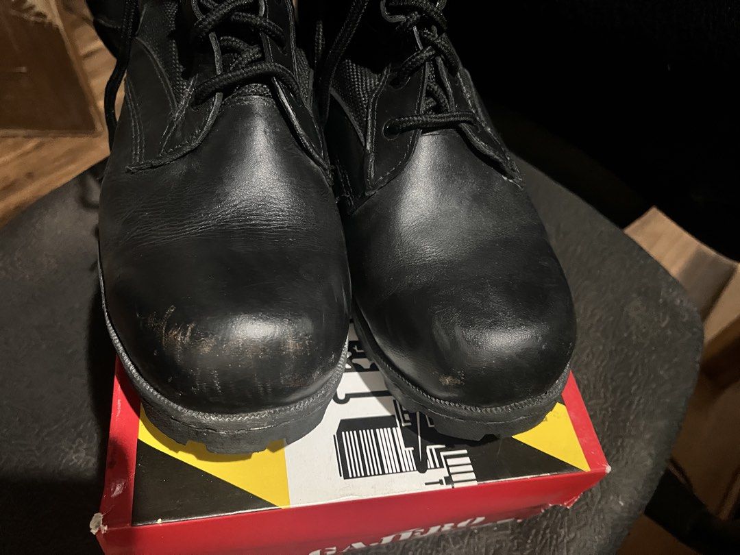 ROTC Combat Boots (Category: Boots) located in Manila. Submitted by wakskiski_declutter (Listing ID 1455253155, Image 3). Description: Used for ROTC (Standard for DLSU) Unshined, free boots polish provided Size EU 43/UK9/US 10 Minor scuffs on the toe area No other issues J&T, Lalamove, or can meet up Vito Cruz/Katipunan area.